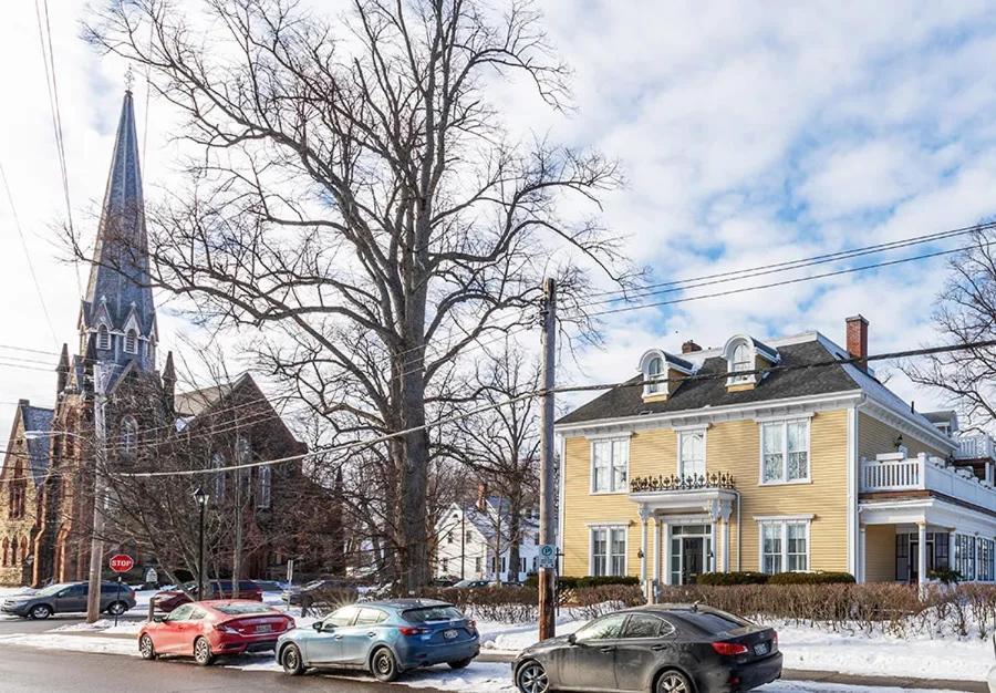 Fitzroy Hall Bed and Breakfast Charlottetown Eksteriør billede